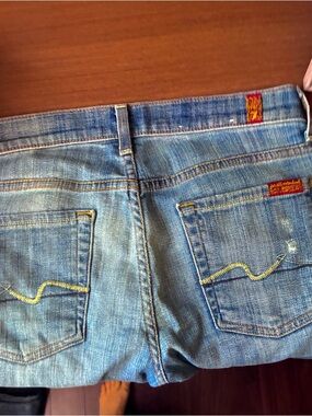 7 For All Mankind 24 (short) Blue Women’s Denim Jeans with Contrast Stitching